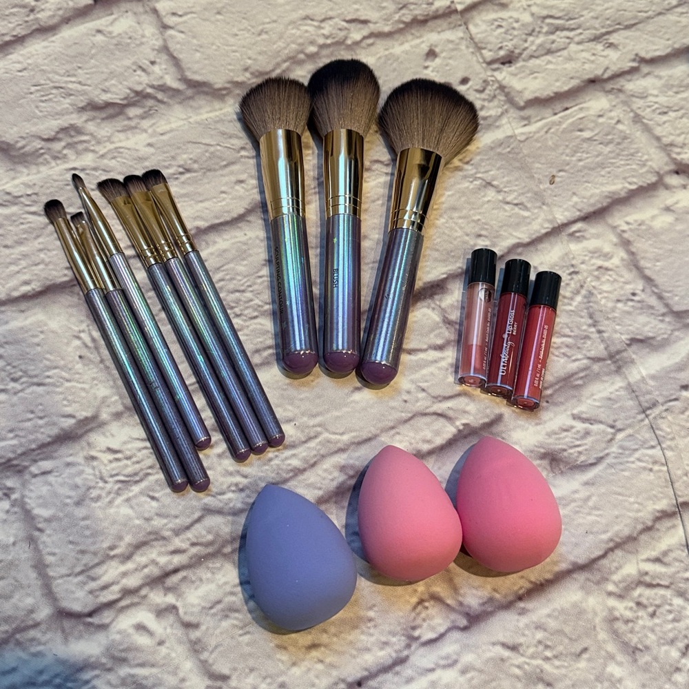 Makeup brushes beauty blenders and Ulta lipgloss NEW